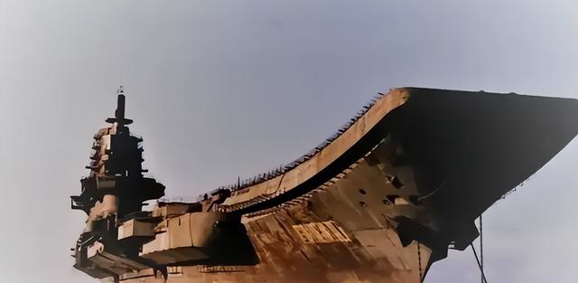 美媒曾公开全球最差的7艘航母：辽宁舰上榜，福建舰和山东舰呢？