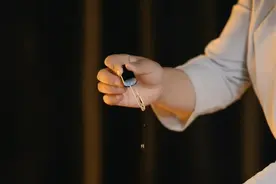 女子全裸SPA遭偷拍！警惕非正规养生陷阱图片