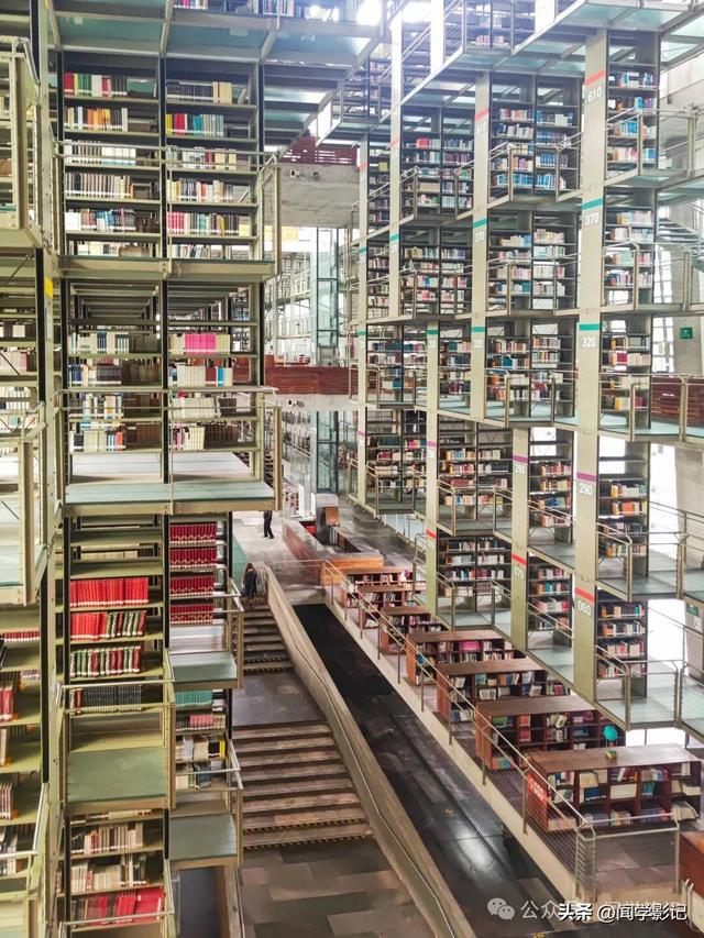 墨西哥城见闻：三文化广场和悬浮图书馆