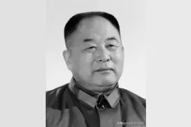 上世纪80年代在军中担任重要职务的5位二野名将图片