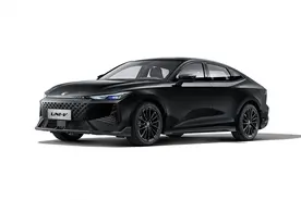 新车 | 全车黑化处理，2025款长安UNI-V黑武士版官图，售12.39万元图片