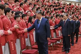 微镜头 | “祖国和人民为你们骄傲”图片