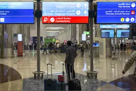 注意！一些游客因无法证明自己有3000迪拉姆，被限制入境迪拜图片