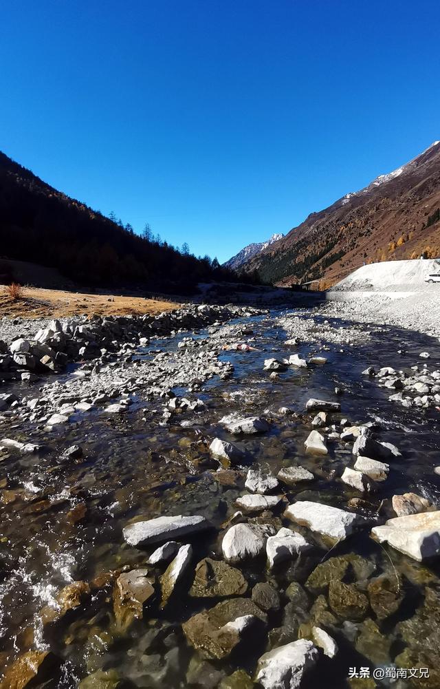 #阿坝头条#理小路，有人称之为川西的独库公路