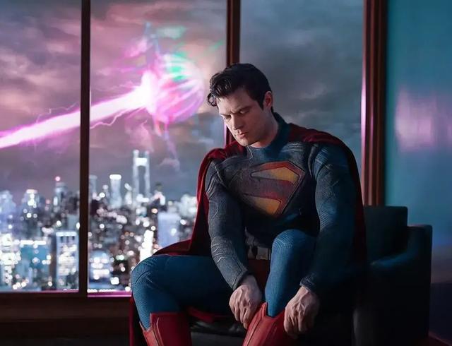 新《超人》的终极难题,是时代的癌症