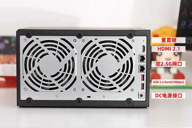 威联通2025新品Qu805首测：8盘位 + N355 + 16GB，性能与性价比全有了