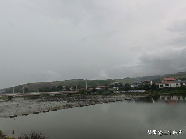 无为在歧路，齐山一块八