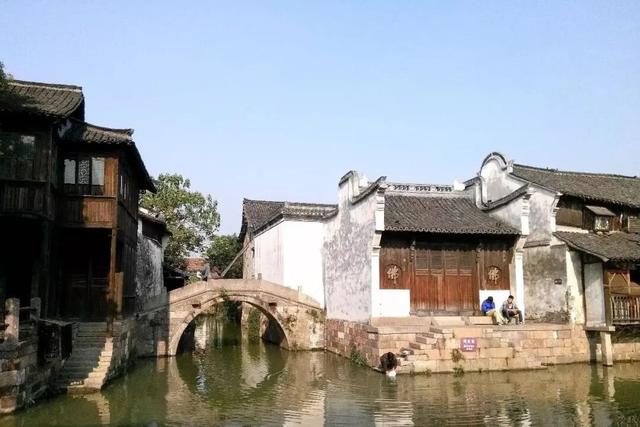 乌镇的似水年华：逛集市喝早茶，在1300年的江南水乡回归慢生活