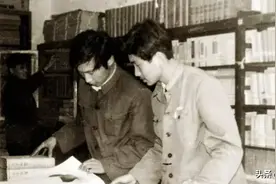有人说：七十年代，社会上流传过一句话，叫做“知识越多越蠢”？图片