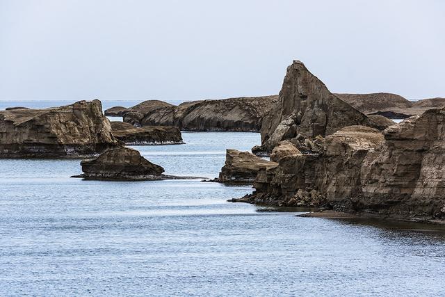 青海旅游-海西州-乌素特水上雅丹景区