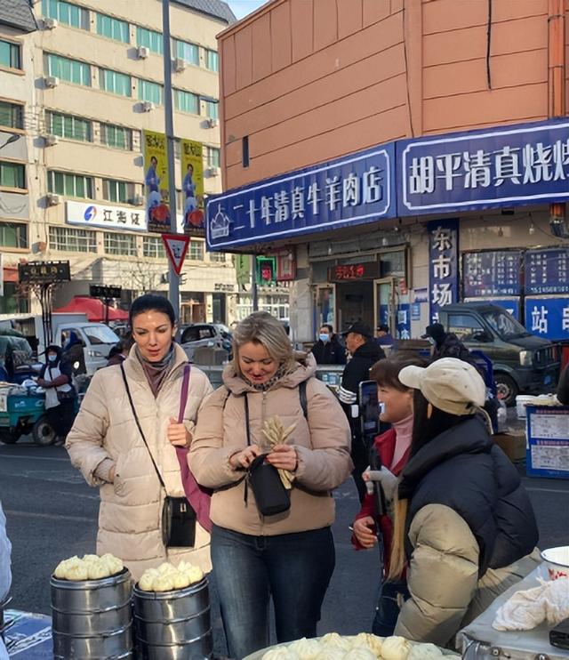 俄罗斯人，正在大量涌入中国，目的却不是旅游？