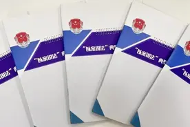 这本小册子在社区传播，讲的是……图片