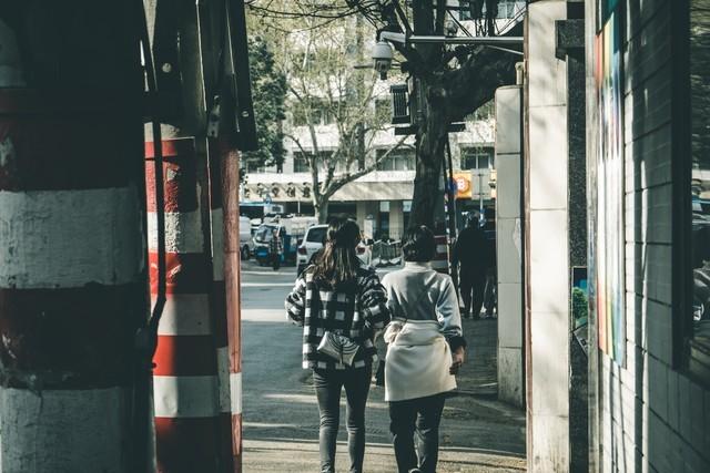 退休后，做对了这两件事，日子过得悠闲又自洽