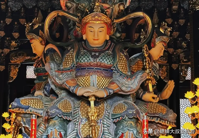 被杭州冷门古刹狠狠吸引了，藏身深山，秋日中，已成寻幽访古地！