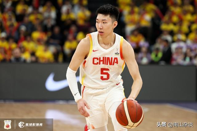 中国男篮在北京五棵松，遭遇开门黑