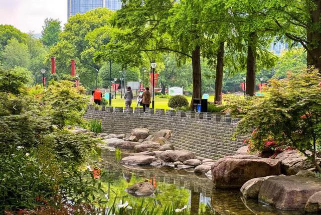上海市中心又一公园将24小时开放！坐落于外滩和城隍庙之间，宝藏机位藏不住了