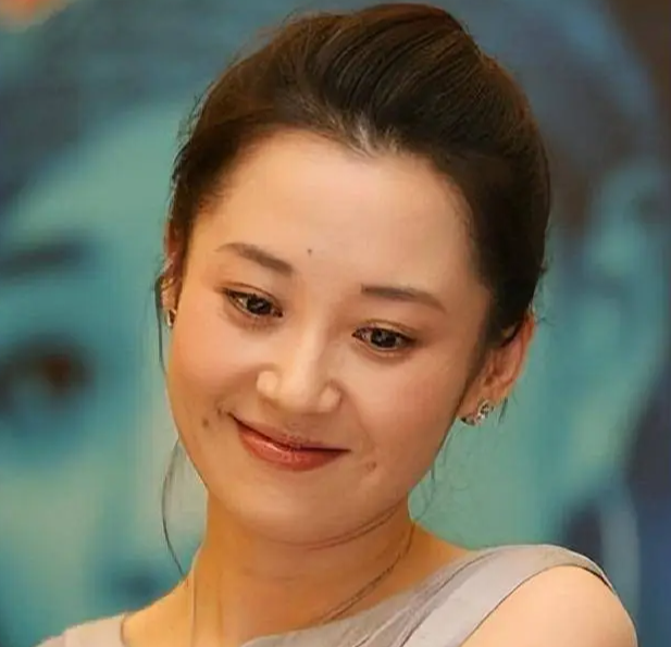 一生“风流成性、老少通吃”？被称为女人中极品的她，56岁还单身