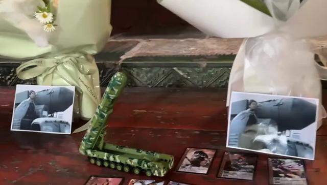 送曹操布洛芬，给孙权张辽卡，抽象上坟背后是年轻人的浪漫