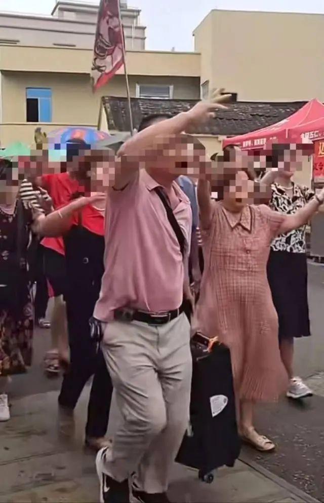 豪宅风波升级！专家建议拆除全红婵雕像，樊振东的话终于有人信了