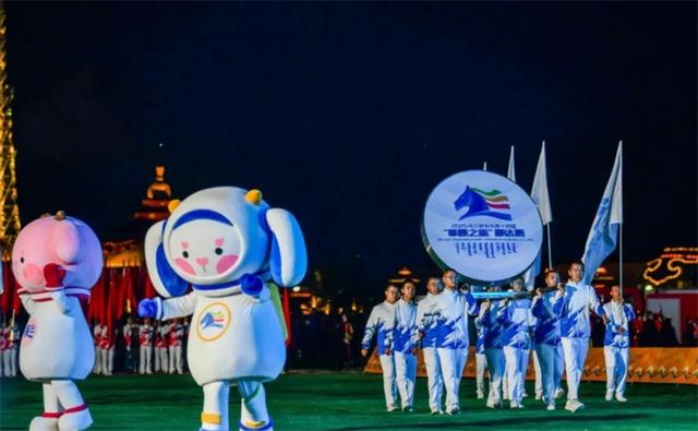 2025年乌兰察布市第十四届“草原之旅”那达慕成功举办