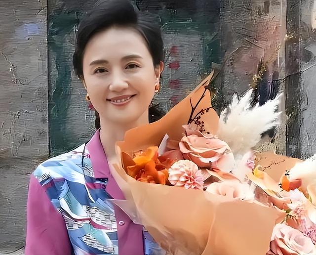 辛柏青没想到，离春节不到俩月，朱媛媛拼命留的"遗产"，给他长脸