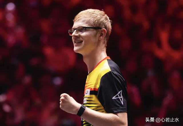王楚钦4-0灭了小布傲气，被打服了的小布赛后竟然这样做!