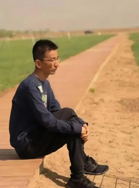 俞敏洪官宣孙东旭离职东方甄选，文案信息量大，证实董宇辉没说错