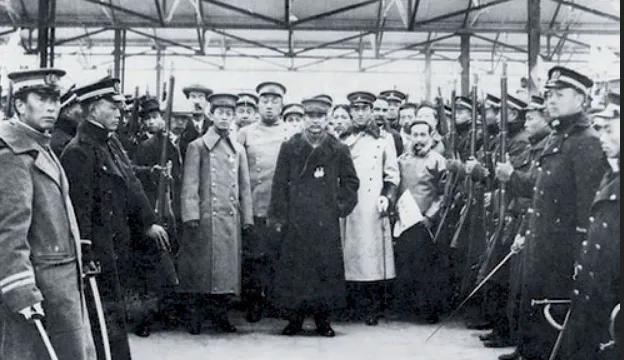 蒋介石曾言：世上只有两人能取代我，除了毛主席，另一人是谁