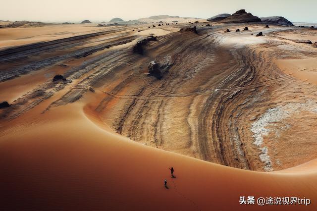 这里是中国最孤独的城市，人迹罕至无人区包围，却美得像个意外