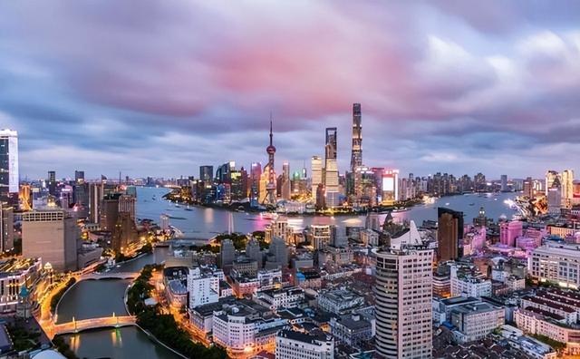 长三角24年GDP差距断崖：上海5.4万亿，浙江9万亿，江苏令人意外