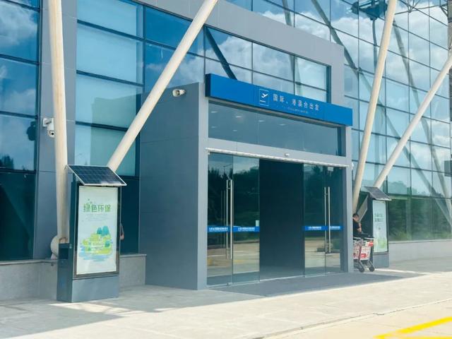 350元泰国往返，不到100元飞韩国，穷游的年轻人在大同排队出国