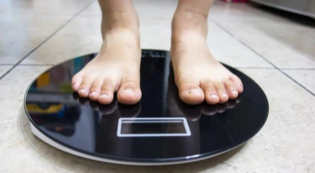 “躺着也能瘦	”的关键	，是它！不挨饿、不伤身，减肥效率却能提高