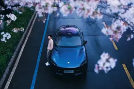 雷军再次发文晒武大樱花照，还换了新头像，网友：好帅图片