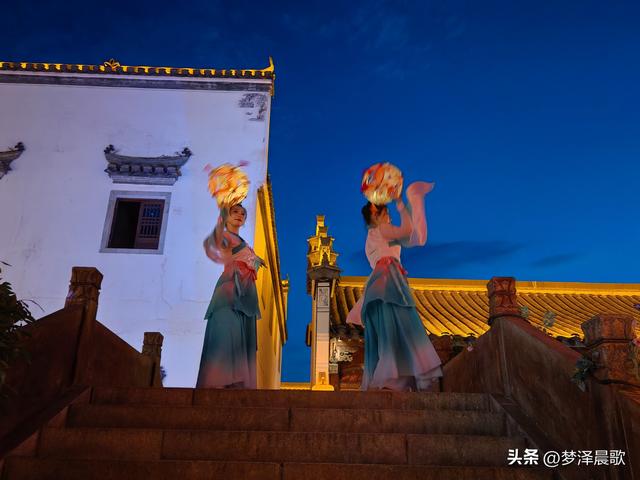 湖北云梦：万盏华灯映水街 祥云湾畔夜未央