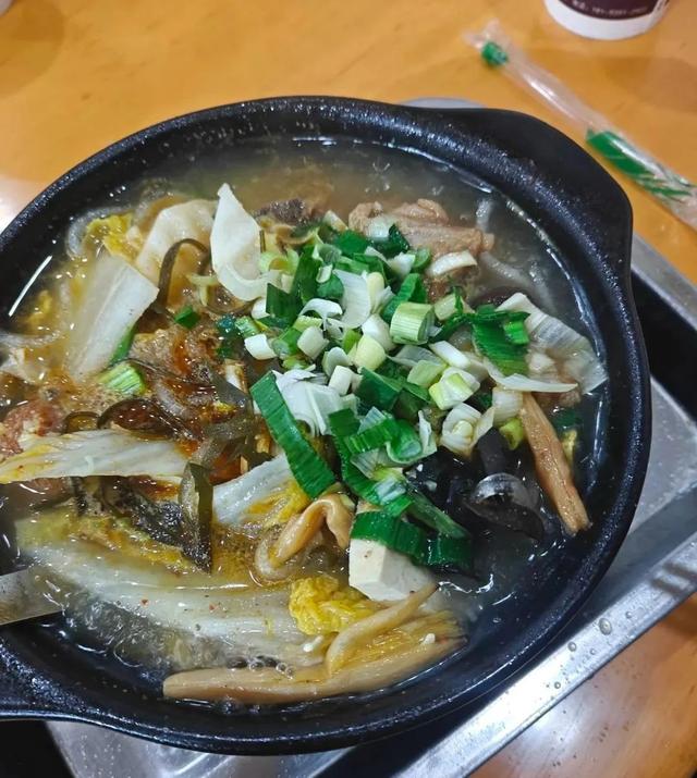 ​国庆在武都，一天吃五顿算多吗？