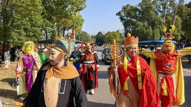 舞狮、巡游、花灯、游船……洈水元宵，圆满收场！