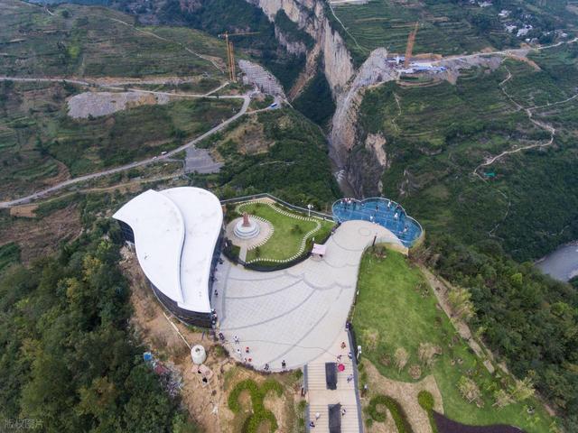 三省交界处：地图上隐秘的握手点，你去过几个？