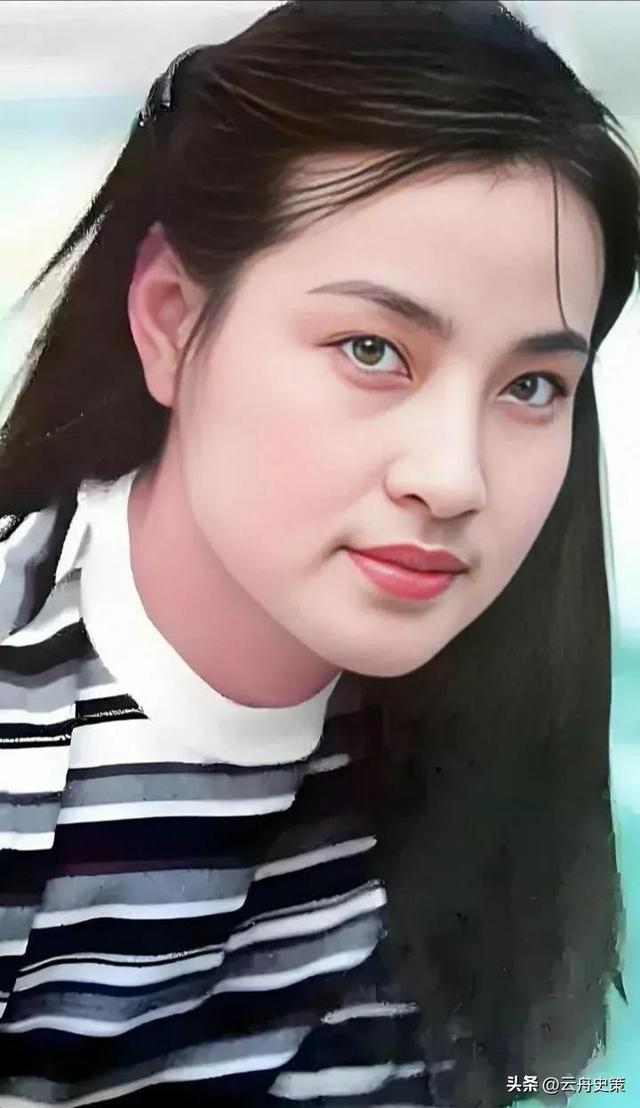 钱再多有什么用75岁的“风流妖精”刘晓庆，已经走上另一条道路