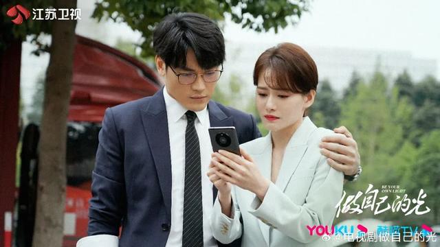 欠债人妻疯狂逆袭《做自己的光》刘涛秦海璐爽剧够狠吗？