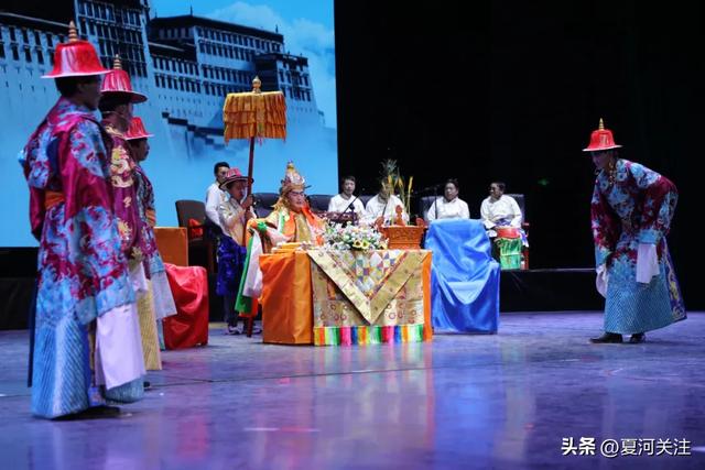 在夏河 拒绝“基础款”
