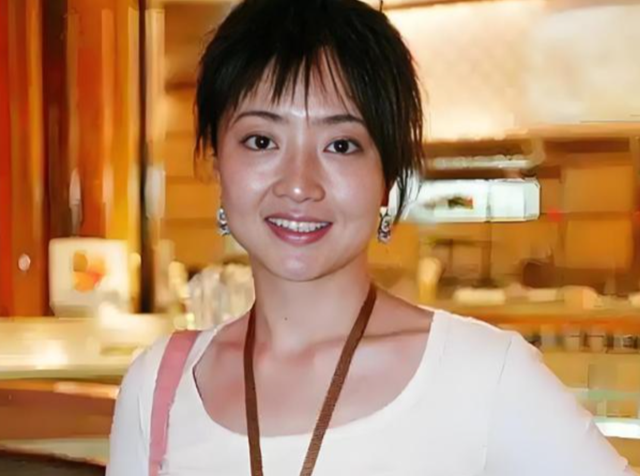 她曾苦恋王志文四年，与沙桐结婚1年就闪离，嫁圈外普通人很幸福