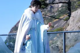 黄山云巅 国风歌手唱响云海奇乐图片