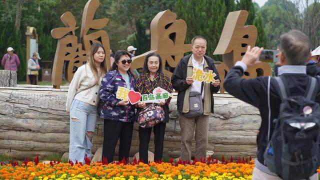 首批香港旅行团畅游洈水，洈水文旅接待实现新突破