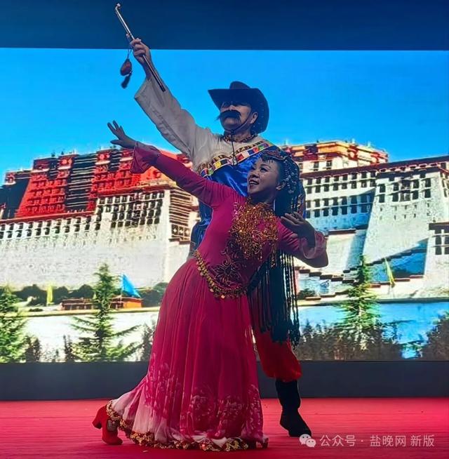 国庆之夜，东台这里燃情绽放！