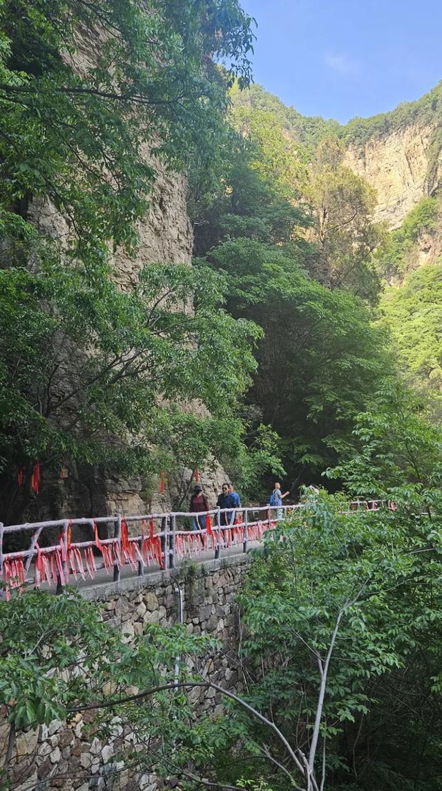 躲进燕山深处的清凉世界：被清代列为"风水禁地"200年的原始山林