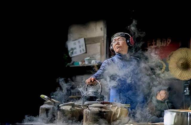 全球都在喝冷水，为什么中国人只对热水情有独钟？原因太心酸！