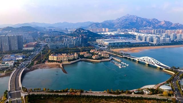 来灵山卫街道赏秋，邂逅星光岛梦幻山海诗画，五彩斑斓美得惊艳