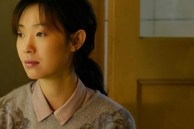 许亚军捧着，段奕宏护着，郭京飞宠着，演了55部戏，41岁终于红了