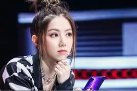 神曲《光年之外》揭秘：邓紫棋如何用五分钟预告片征服今日头条！图片