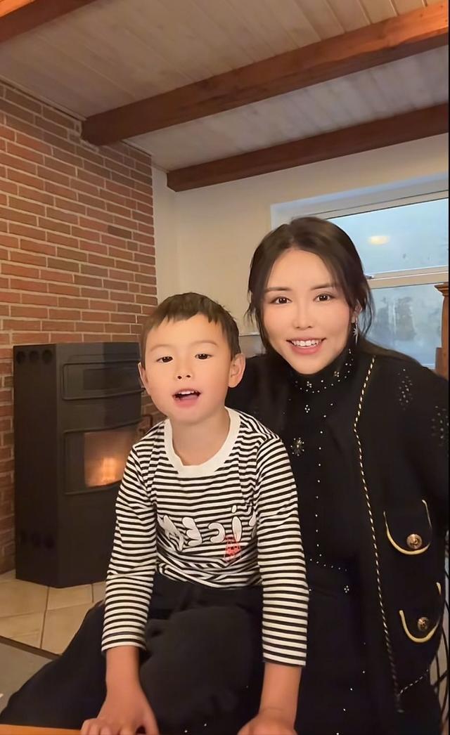 丹麦男友去世后，东北姑娘仍为他生下遗腹子，公婆送她一栋房子！
